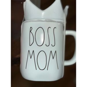 Rae Dunn BOSS MOM Crown Topper Ceramic Mug   Blue